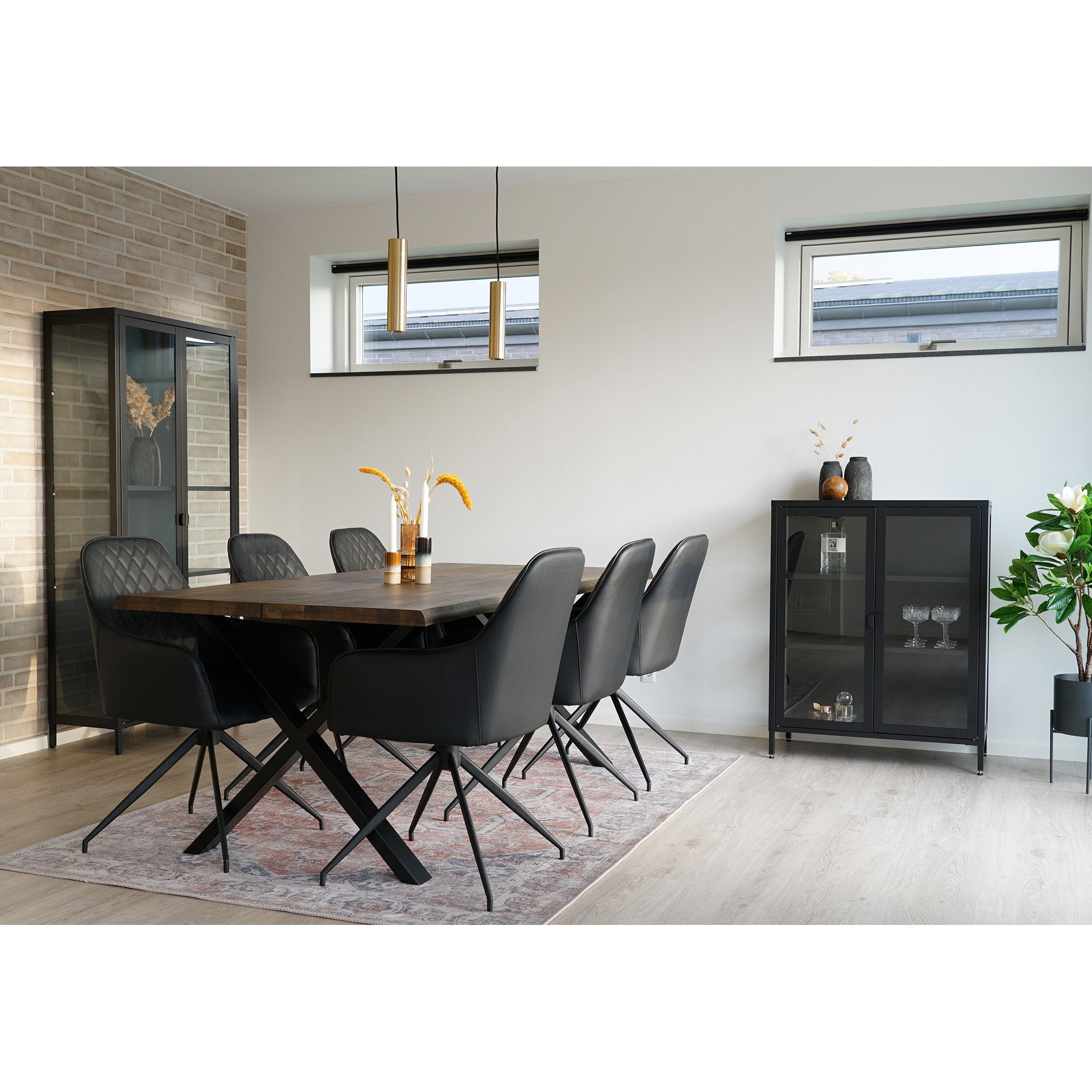 House Nordic Harbo Matstol with swivel Svart