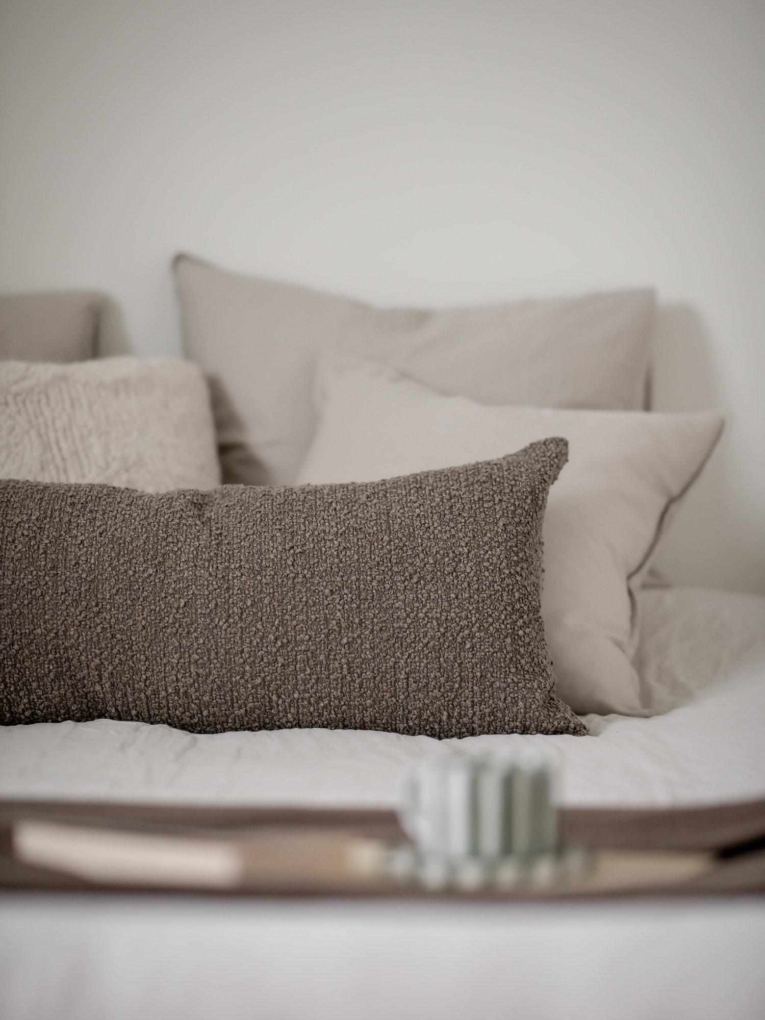 Svanefors Trond Kuddfodral Nougat 35x80cm