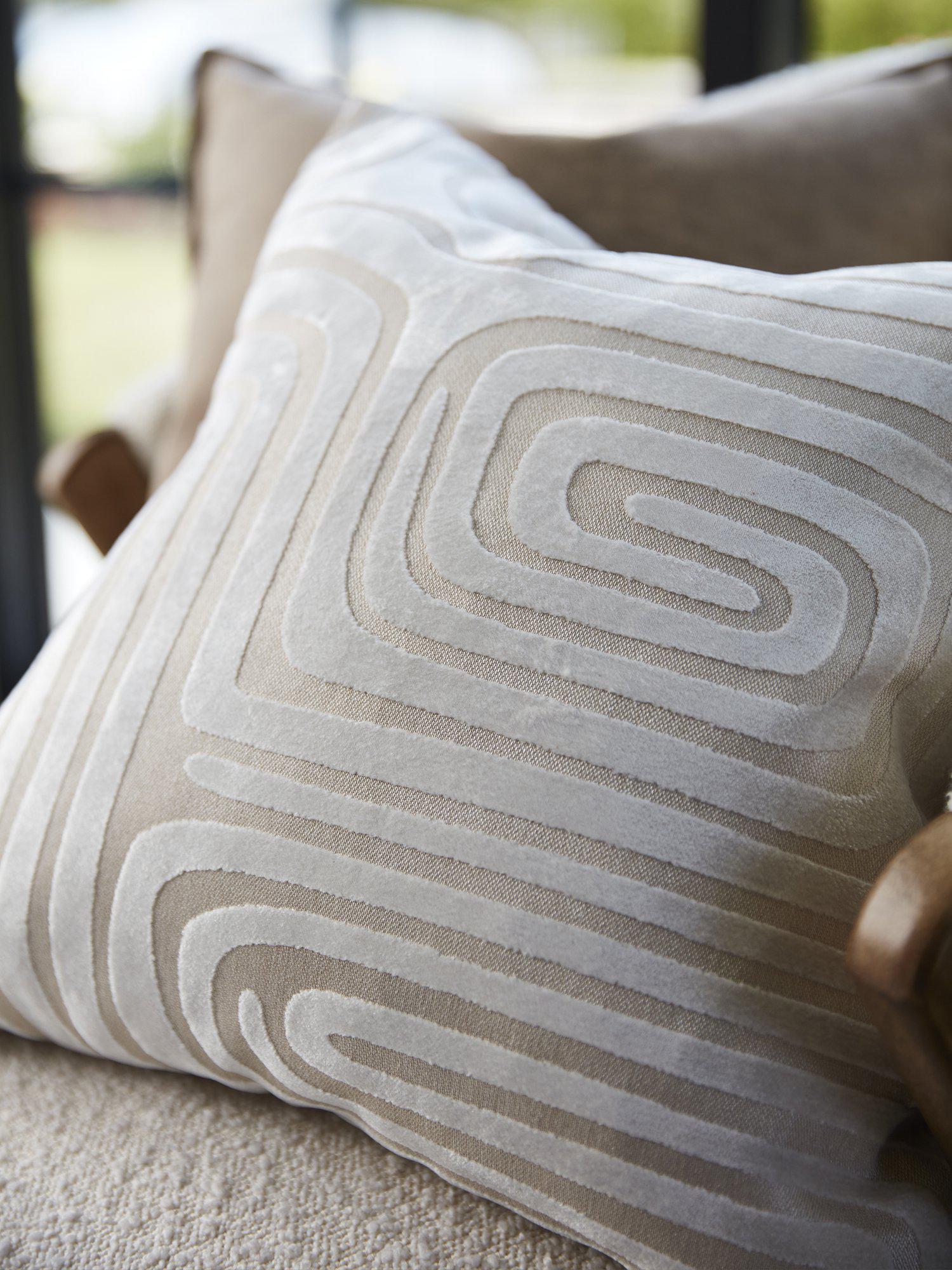 Svanefors Molly Kuddfodral Offwhite 45x45cm