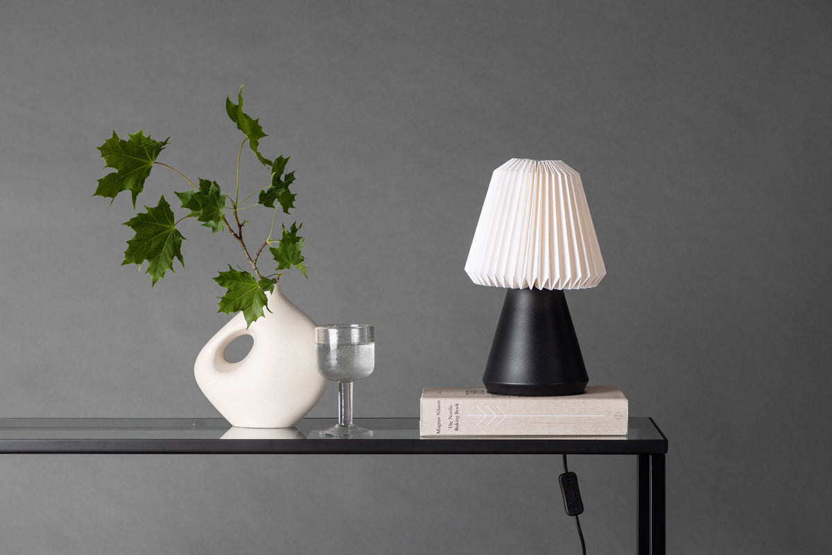 Venture Home Fjällen Bordslampa Svart