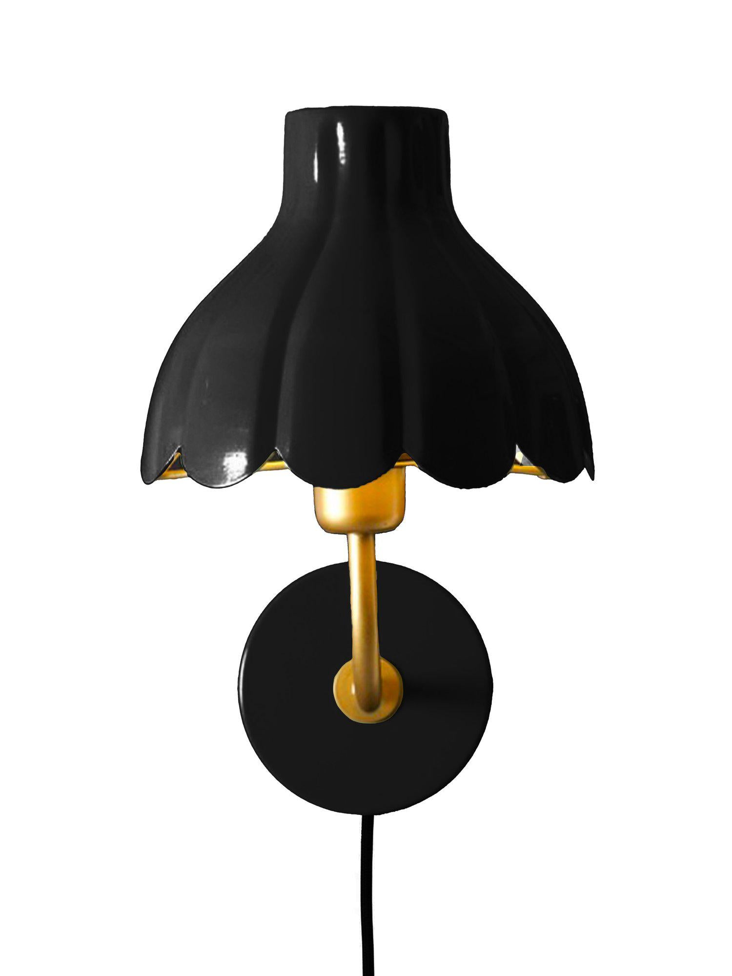 PR Home Wells vägglampa Svart/guld 21cm