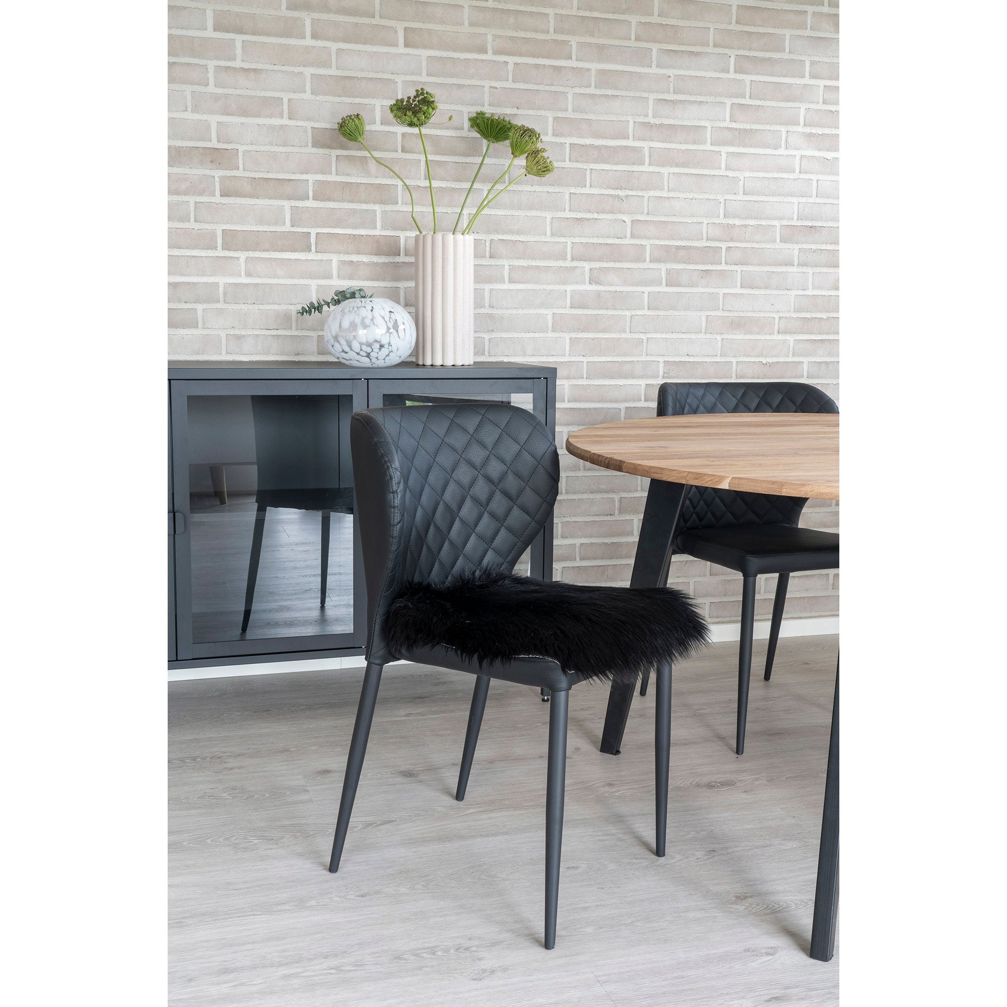 House Nordic Lambskin Seat Artificial Svart