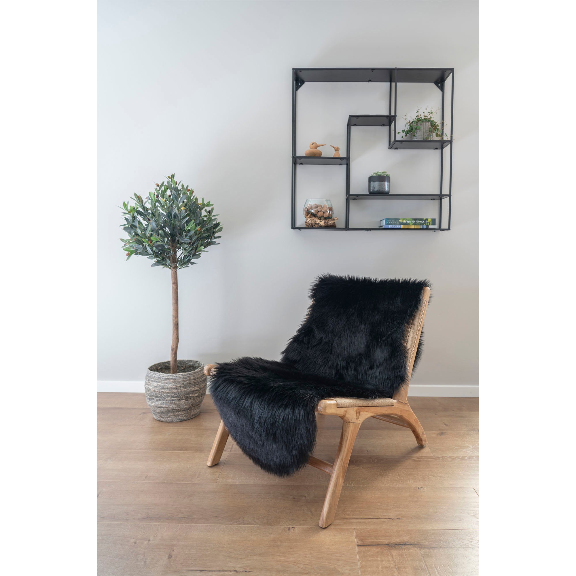 House Nordic Lambskin Artificial Svart
