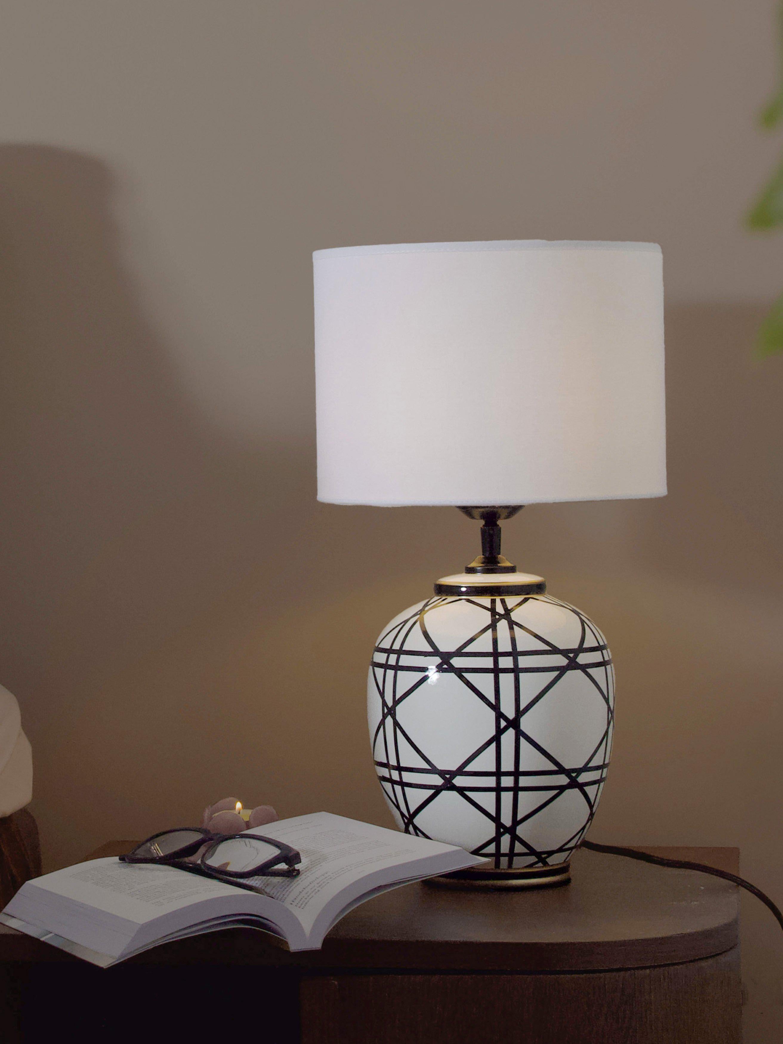 PR Home New York Bordslampa Svartvit 46cm