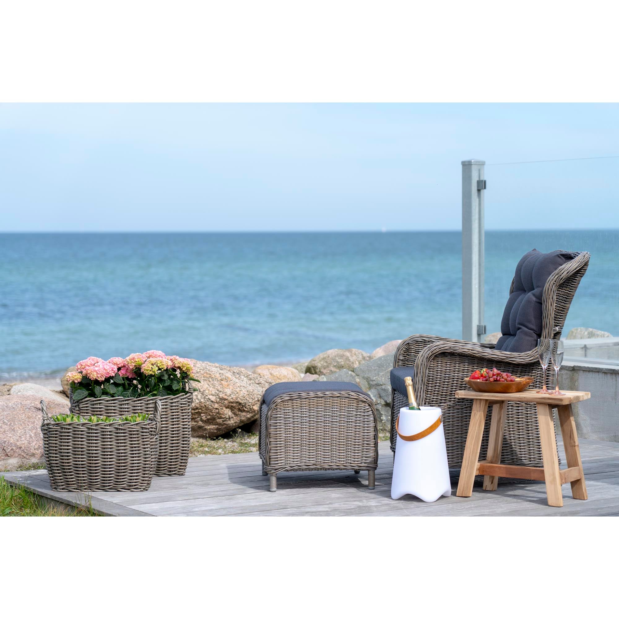 House Nordic Bristol LED Wine cooler