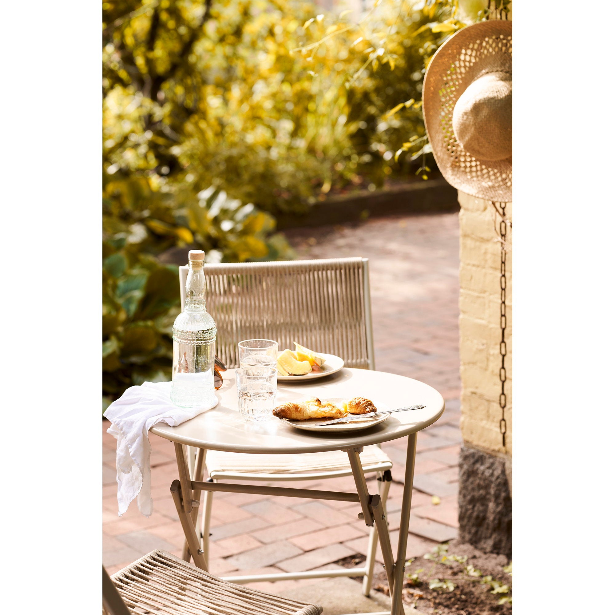 House Nordic Arcas Bistro Set