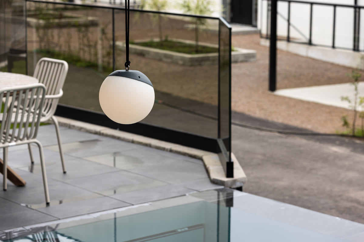 Venture Home Doris Taklampa