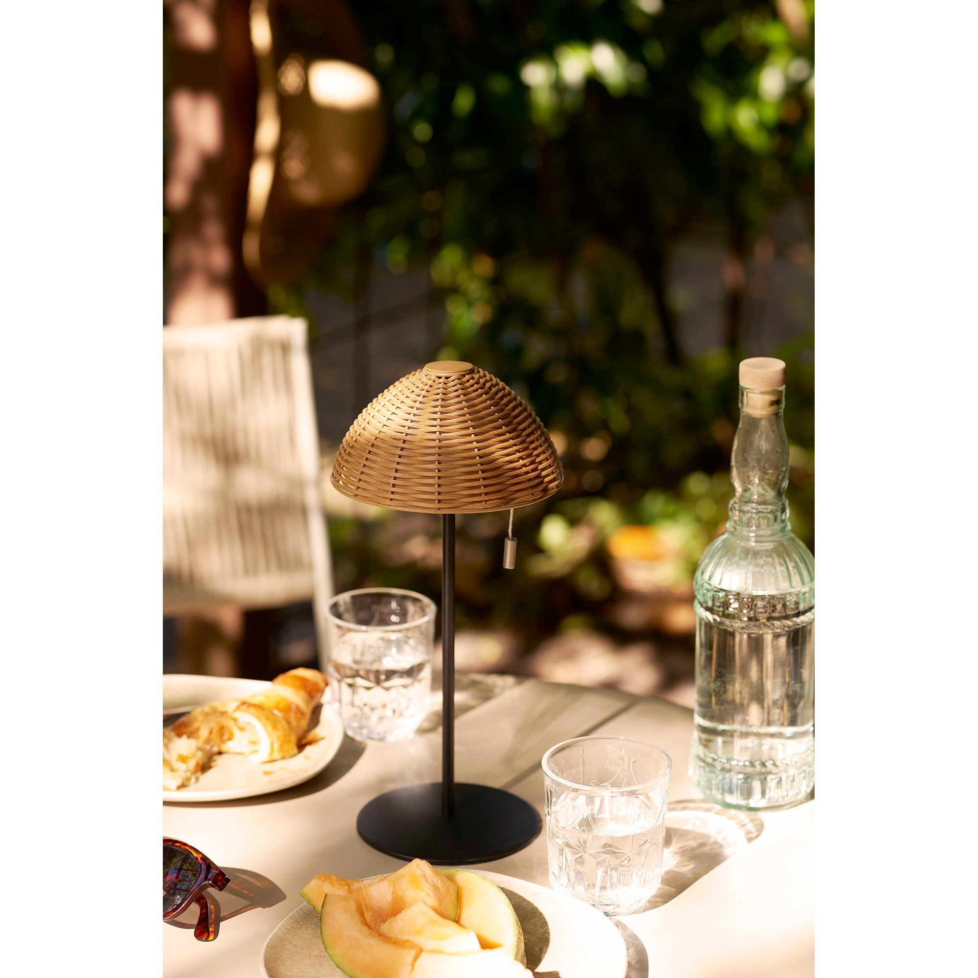 House Nordic Wigan LED Bordslampa