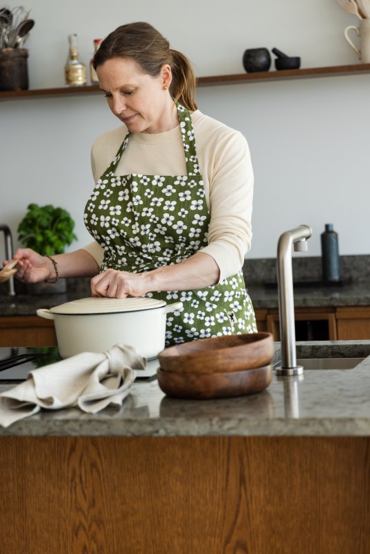 Almedahls Belle Amie, förkläde, mörkgrön