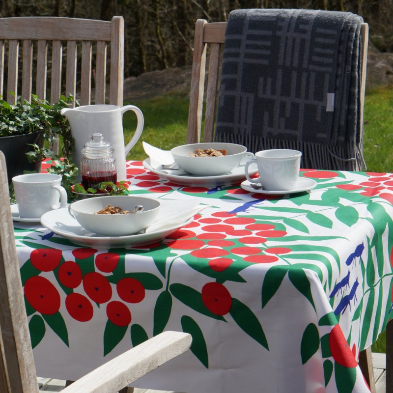 Almedahls Surt sa räven, vaxduk, 145x220cm, grön