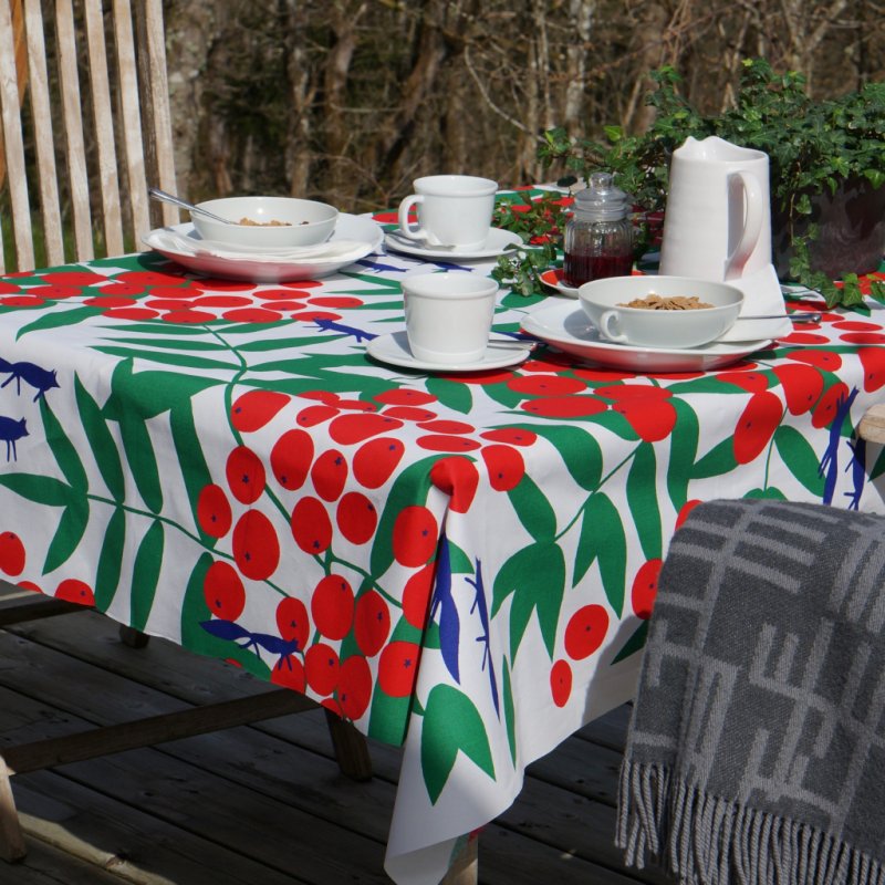 Almedahls Surt sa räven, vaxduk, 145x220cm, grön