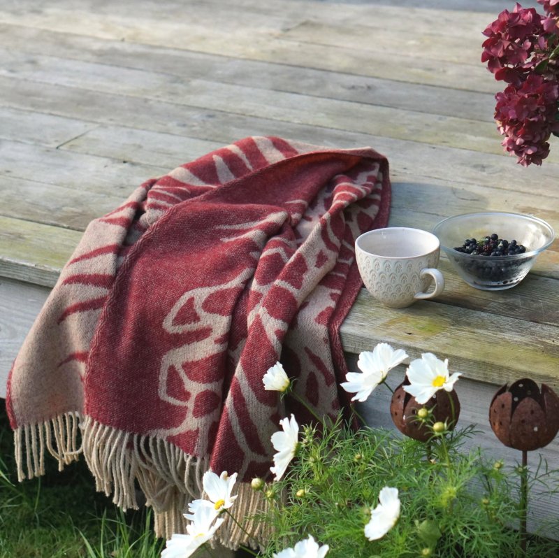 Almedahls Kotteri, pläd, vinröd beige