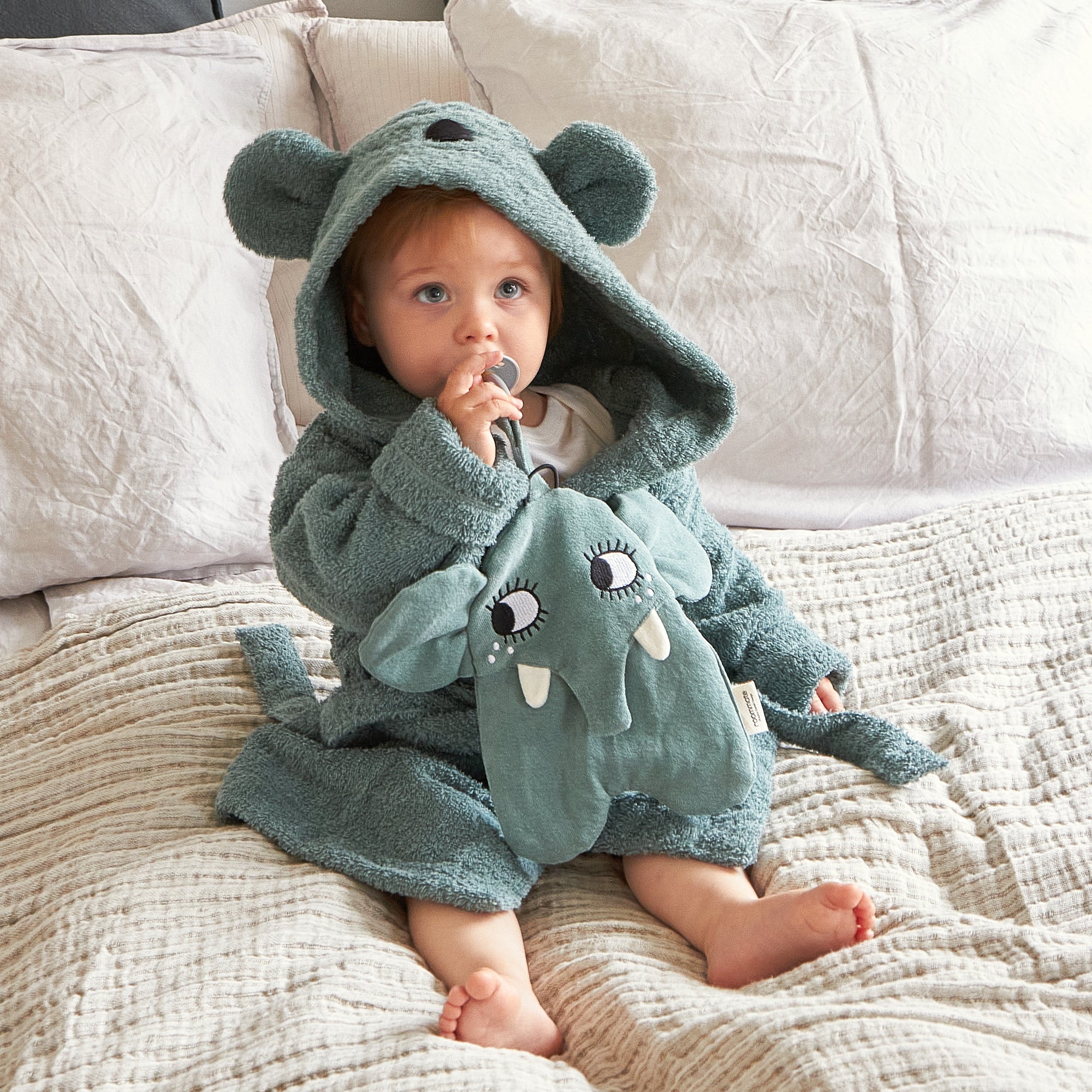 Roommate Pacifier Cloth - Elephant