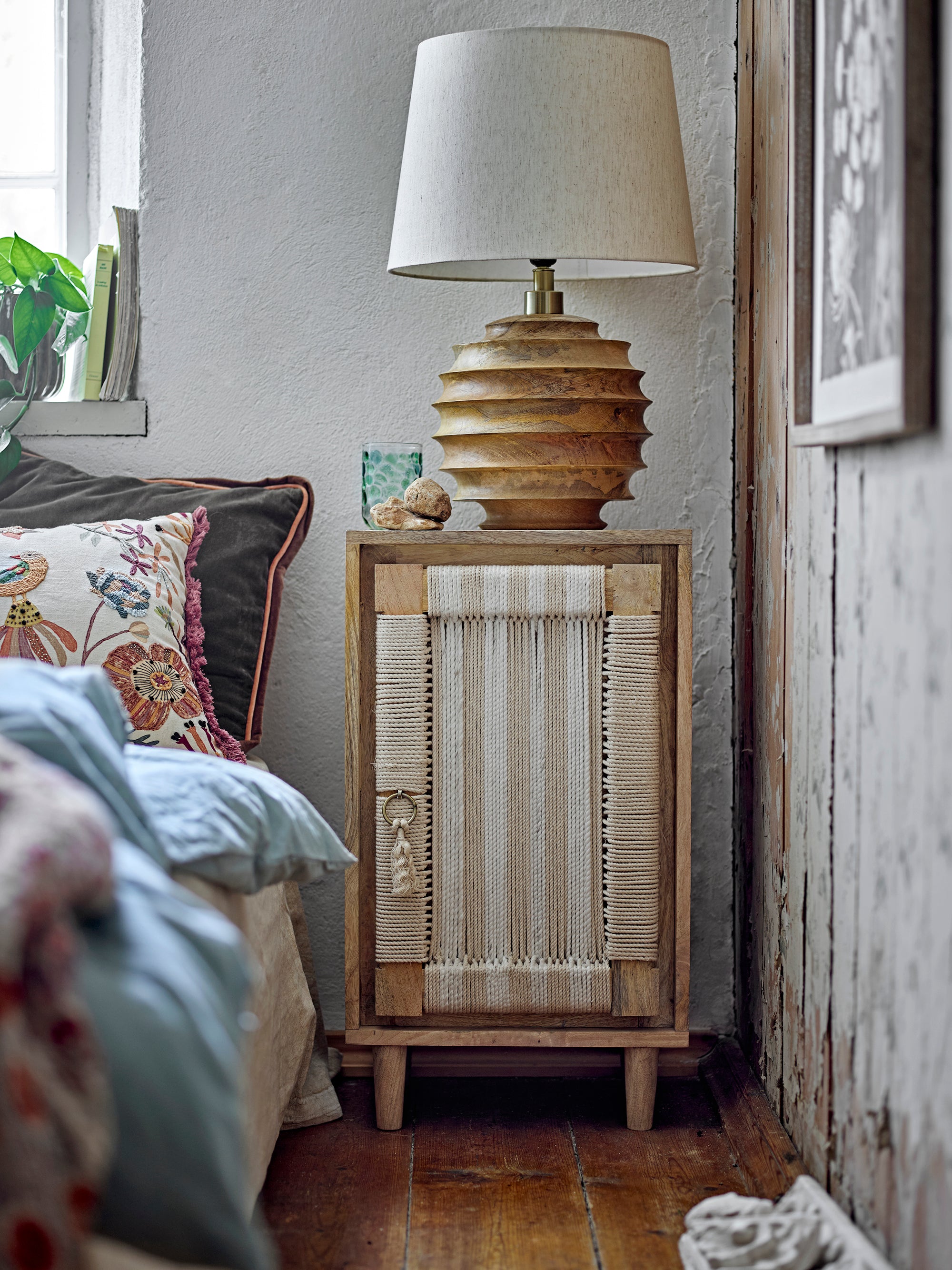 Creative Collection SVALE Bordslampa, Natur, Mangoträ