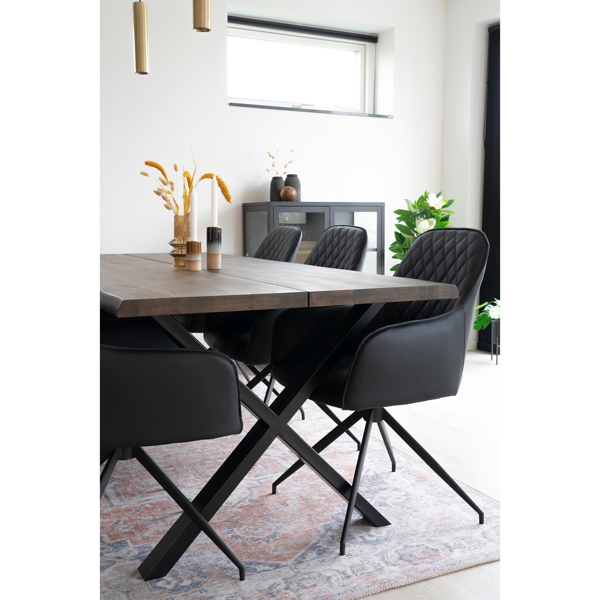 House Nordic Harbo Matstol with swivel Svart