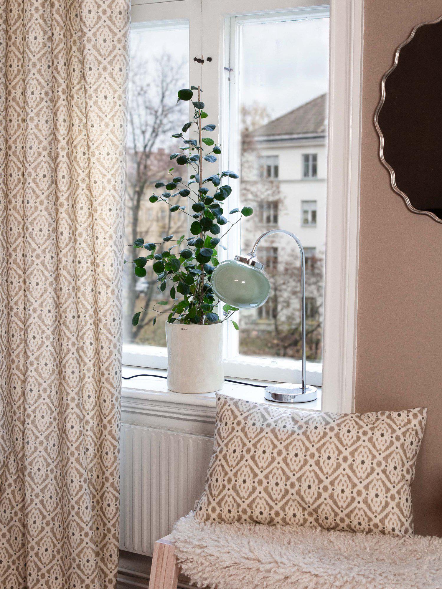 Svanefors Ikat Gardin 2P Beige 2x135x280cm