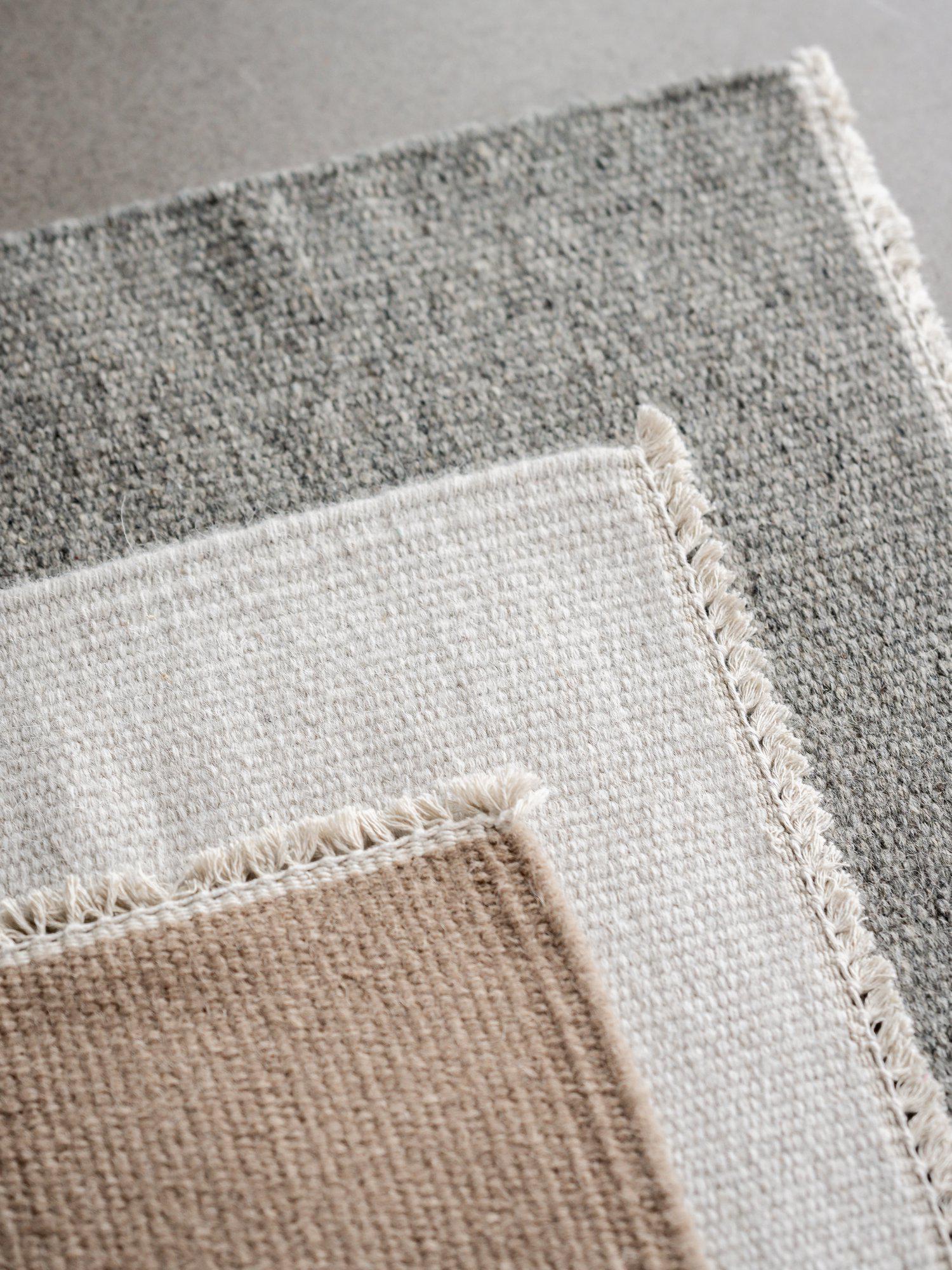 Svanefors John Ullmatta Beige 60x90cm