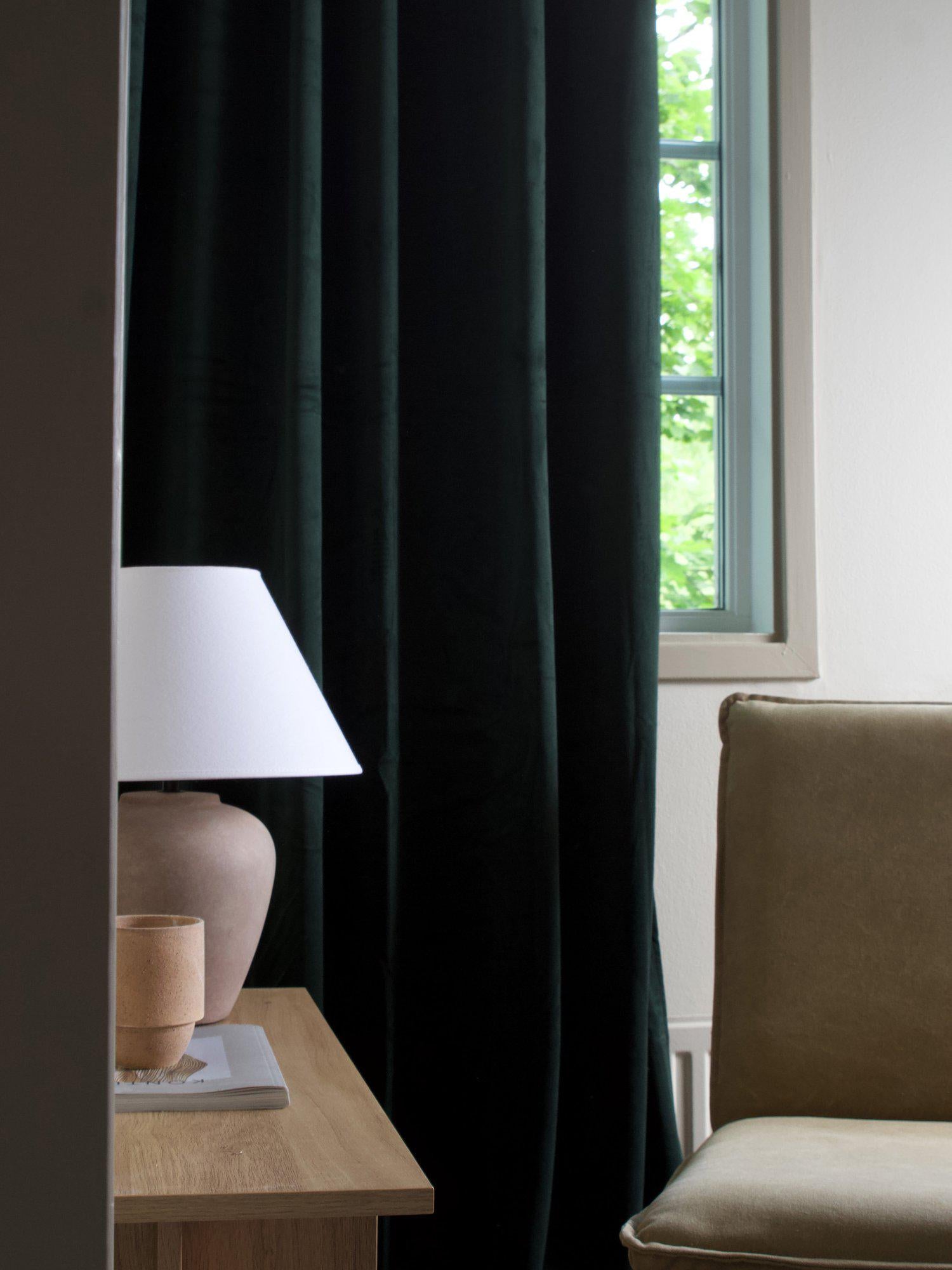Svanefors Estelle Gardin 2P Mörkgrön 2x135x280cm