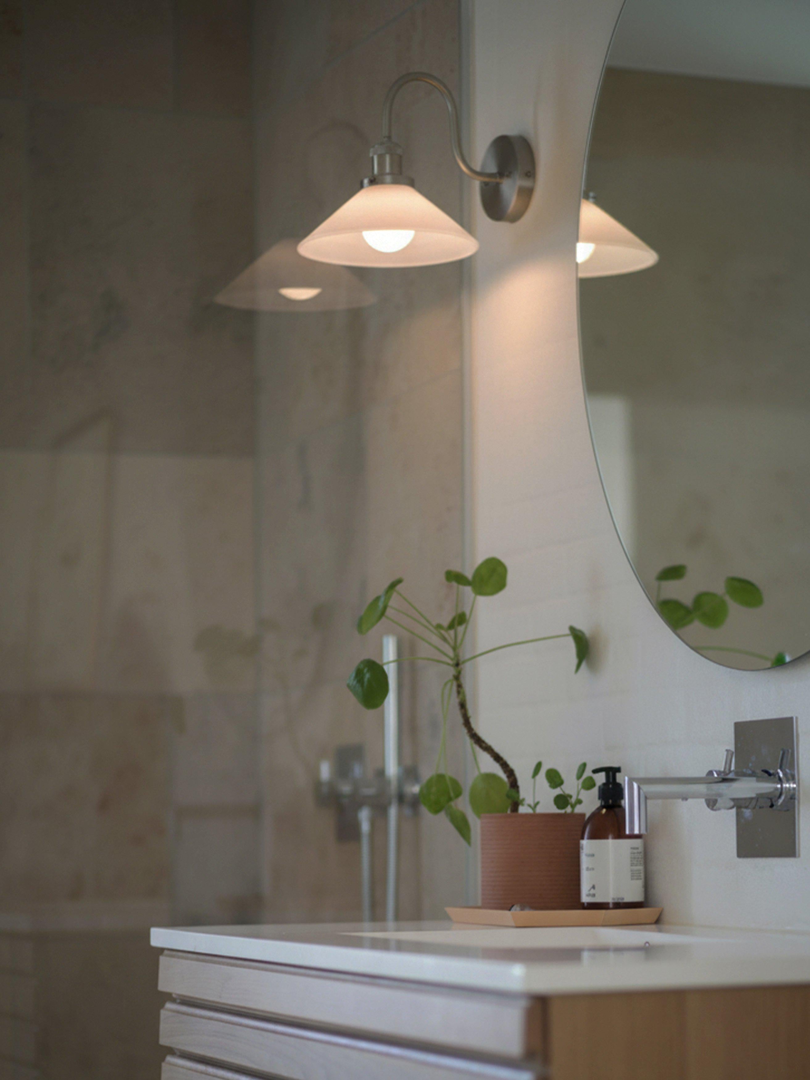 PR Home August Vägglampa Opal Krom 25cm