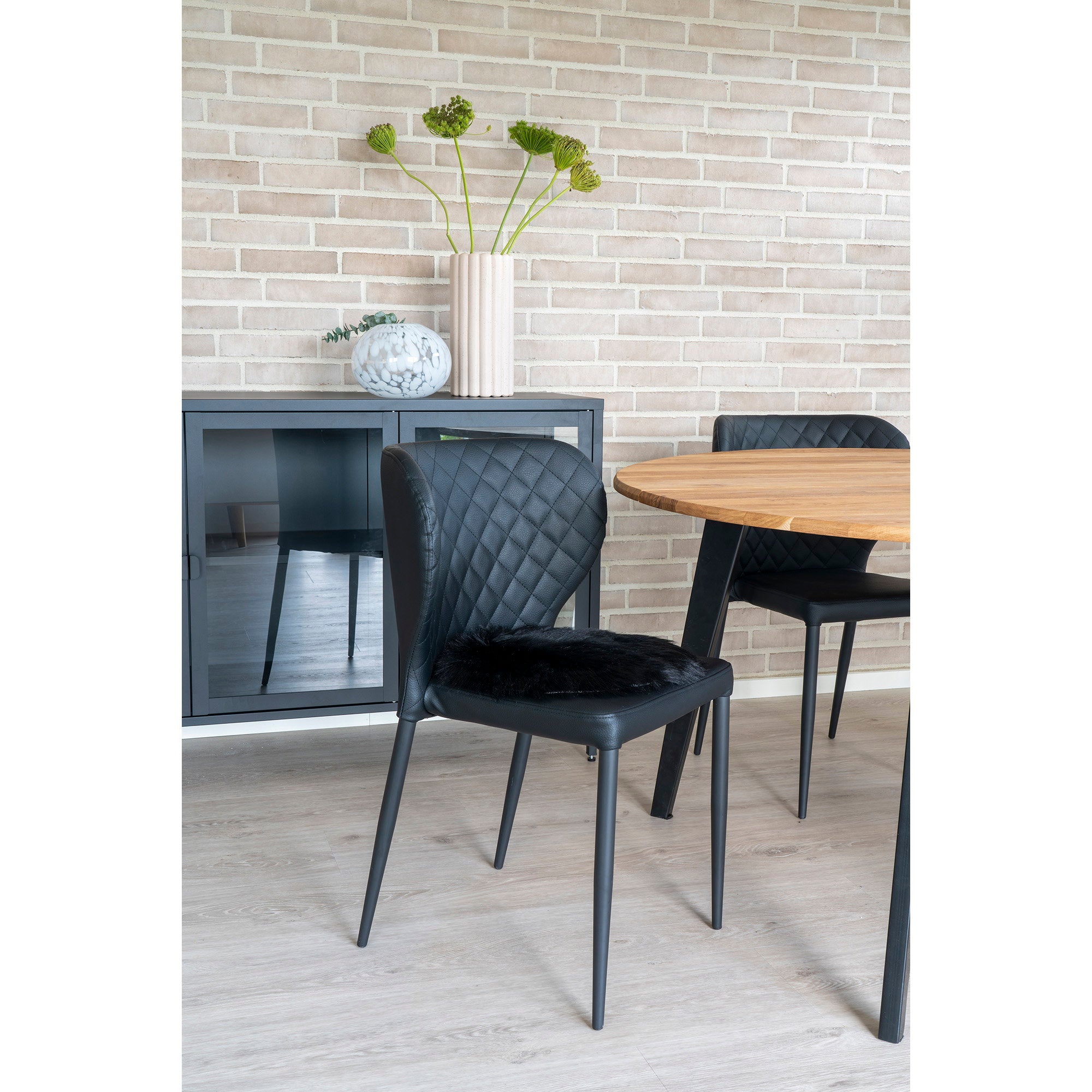 House Nordic Lambskin Seat Artificial Svart