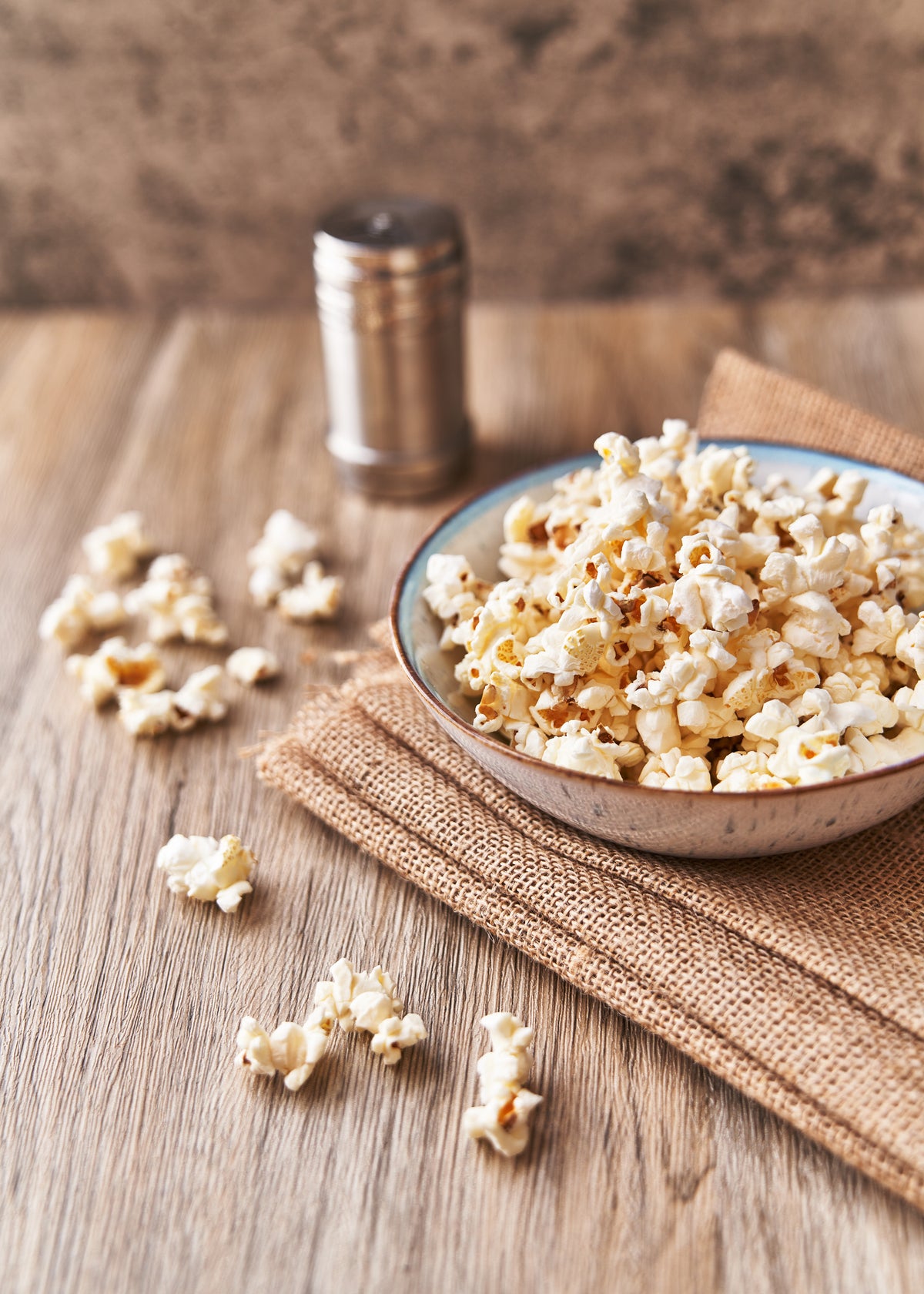 Venture Home Popcorn Posters 50x70 Beige