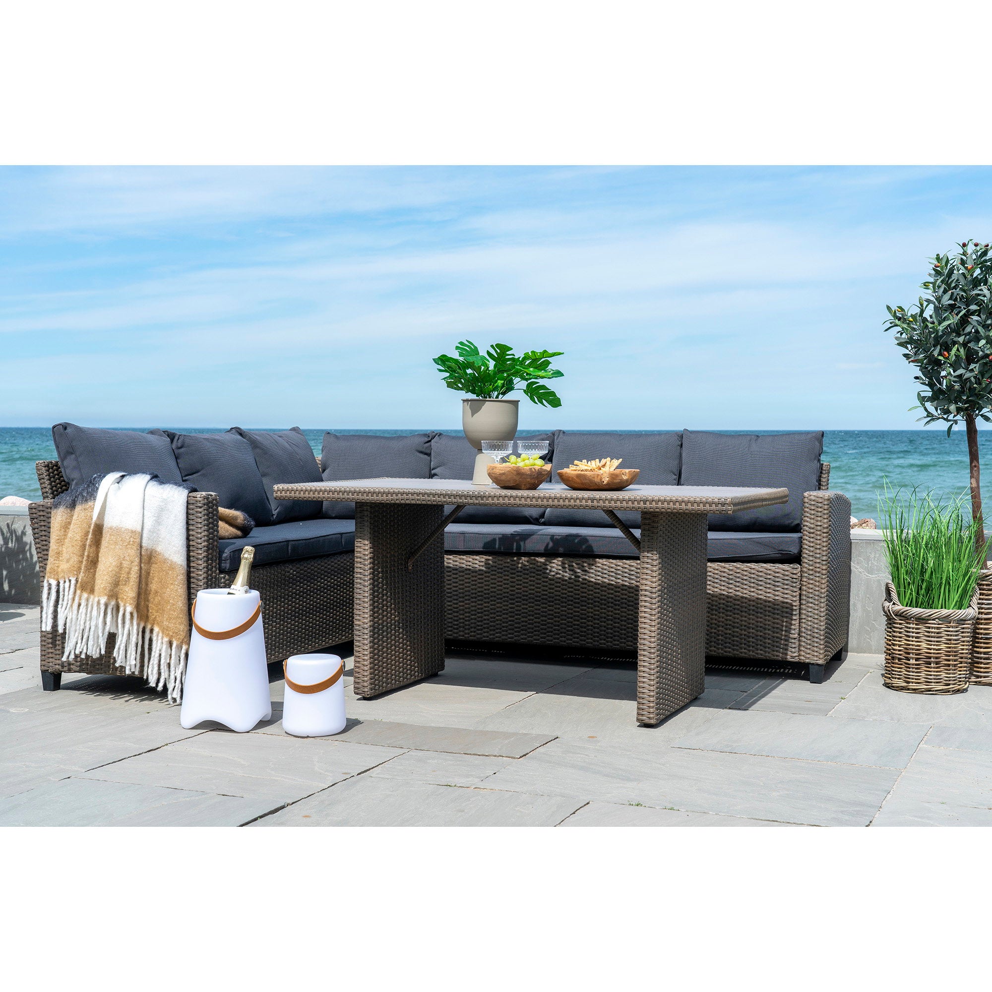 House Nordic Bristol LED Wine cooler