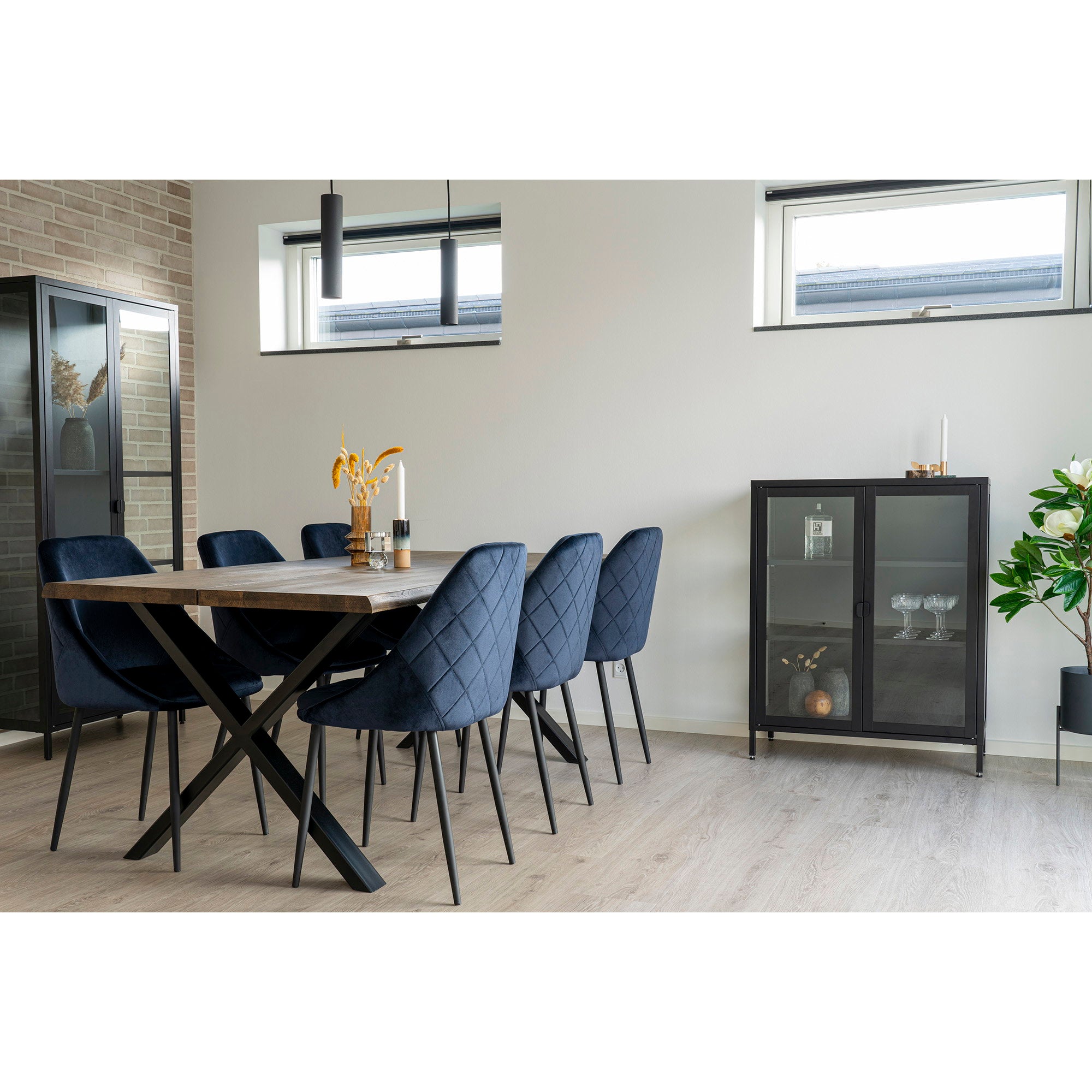 House Nordic Paris Taklampa Svart