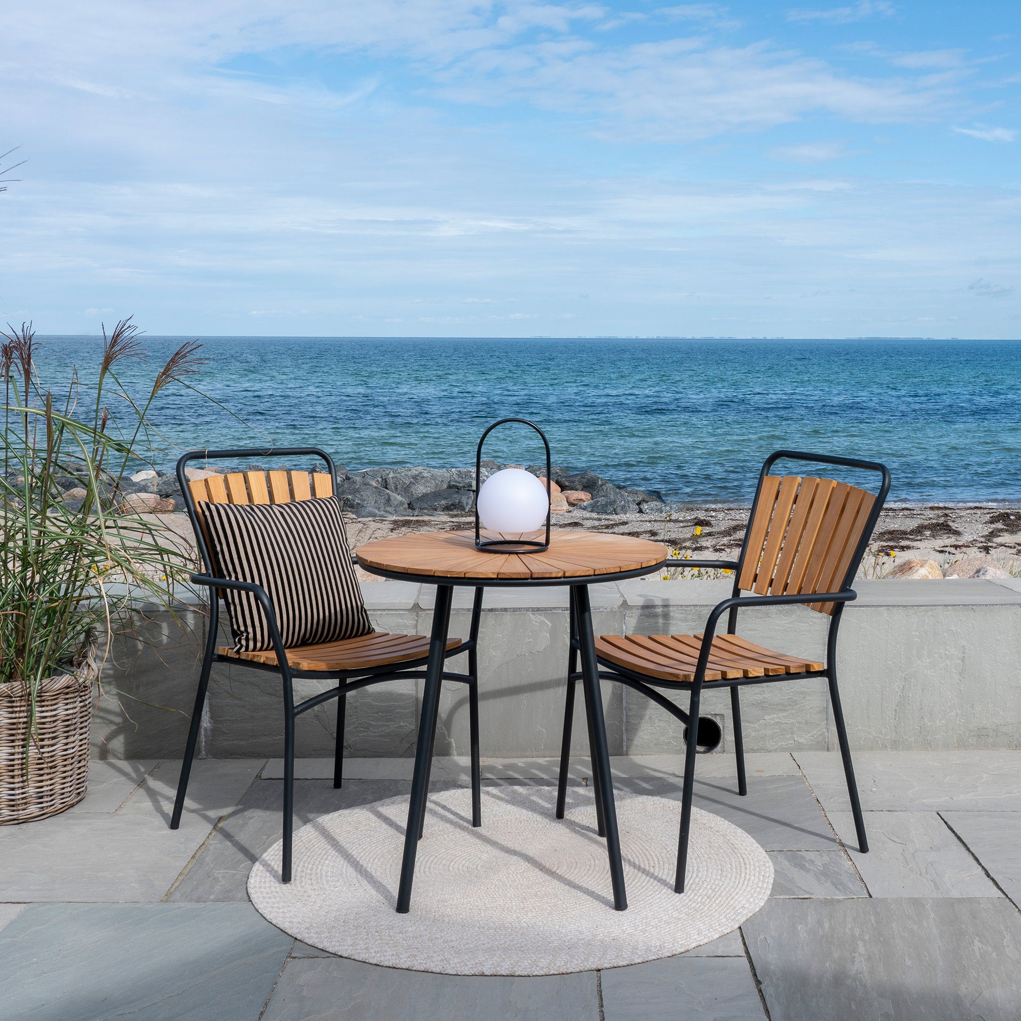 House Nordic Cleveland Bistro Table
