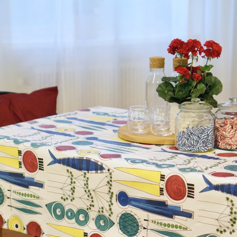 Almedahls Picknick, vaxduk, 145x220cm, multi