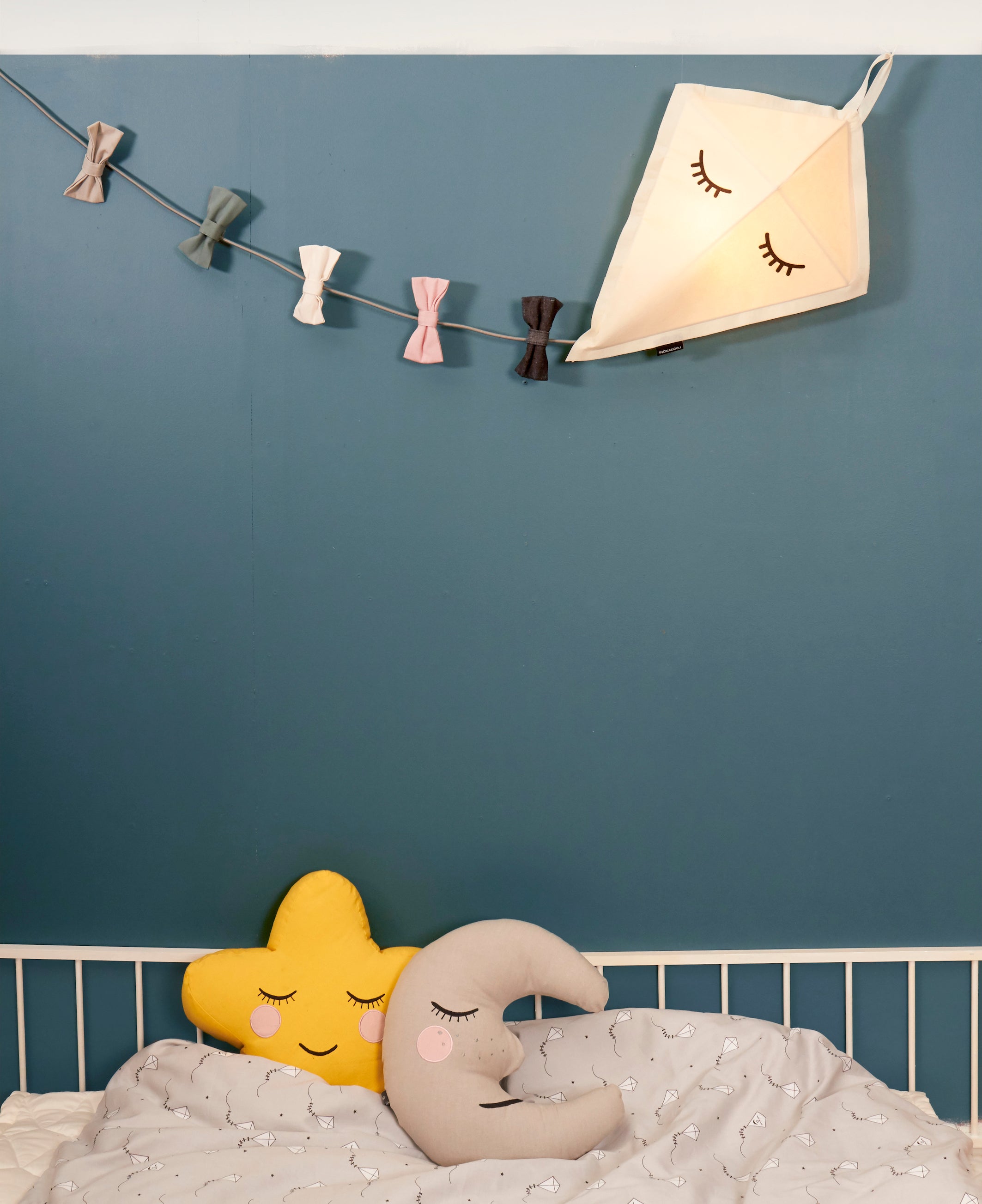 Roommate Kite ceiling textile lampa