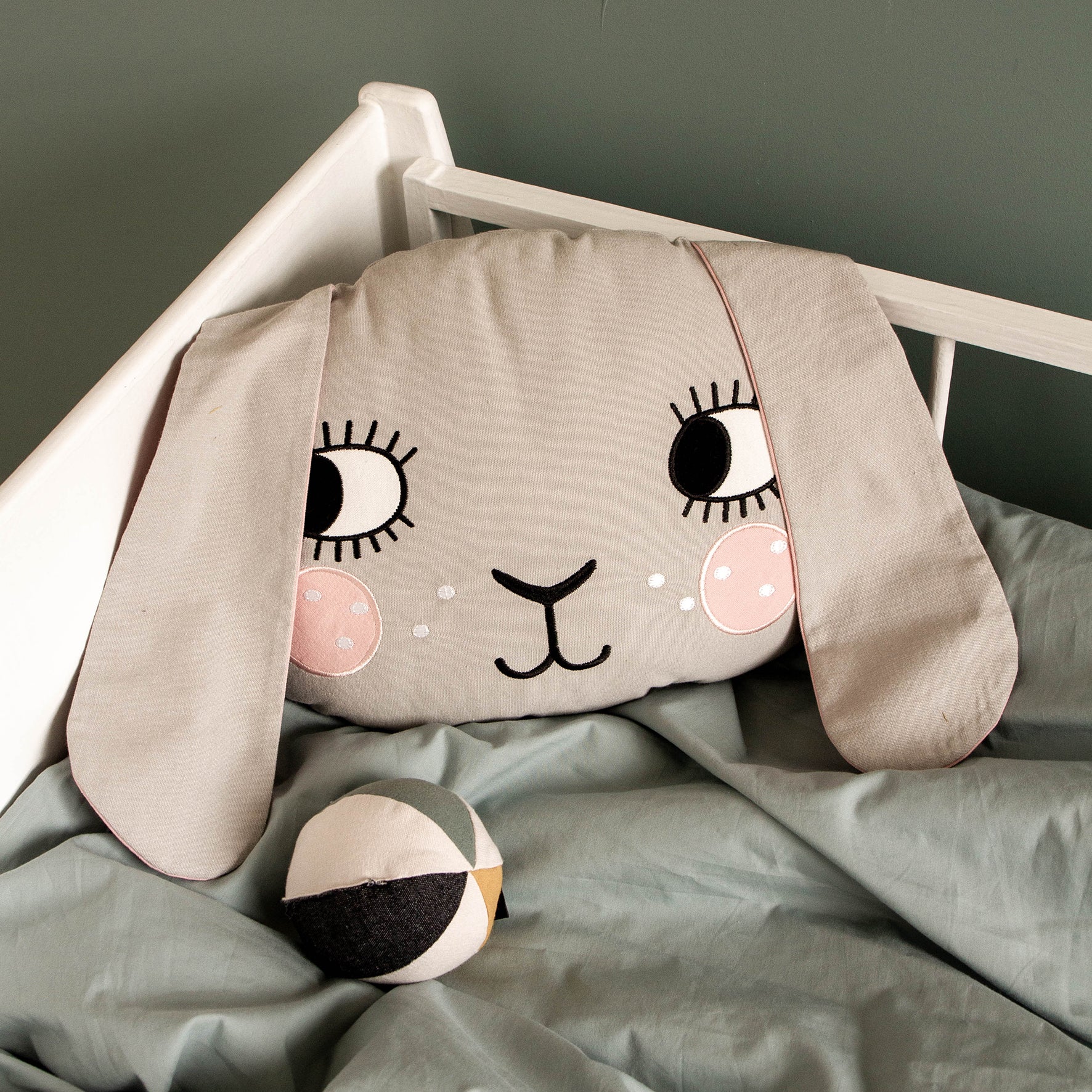Roommate Bunny kudde