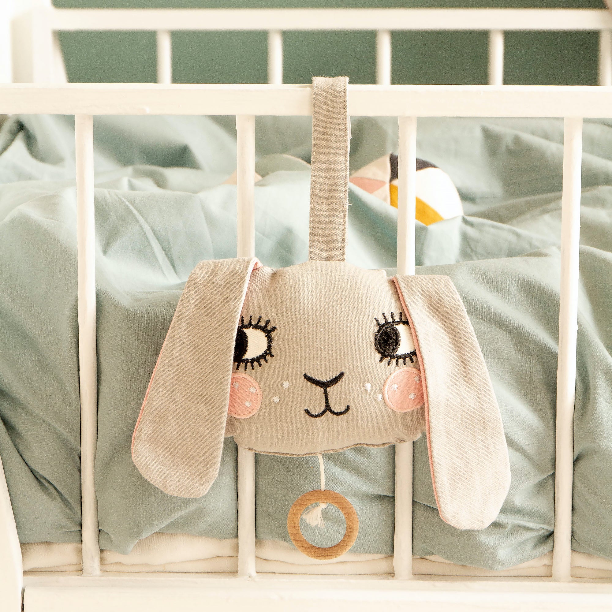 Roommate Bunny Music mobil